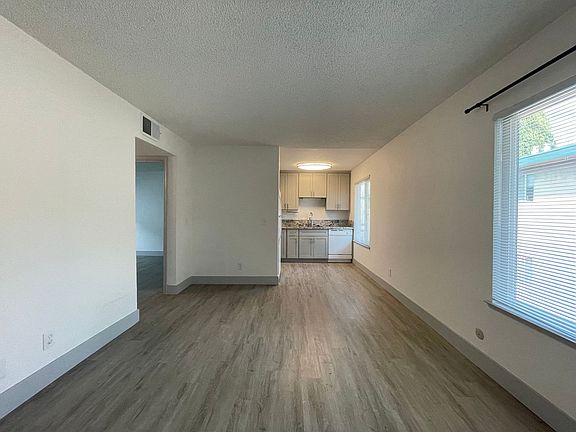 3rd image of 2220 O St APT 7