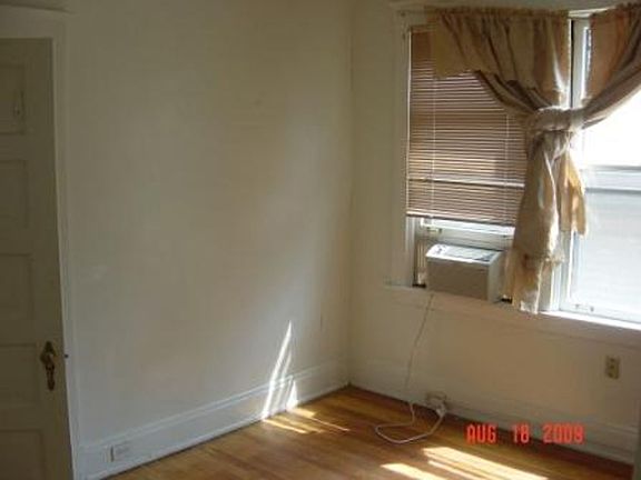 4th image of 706 Trenton Ave #2