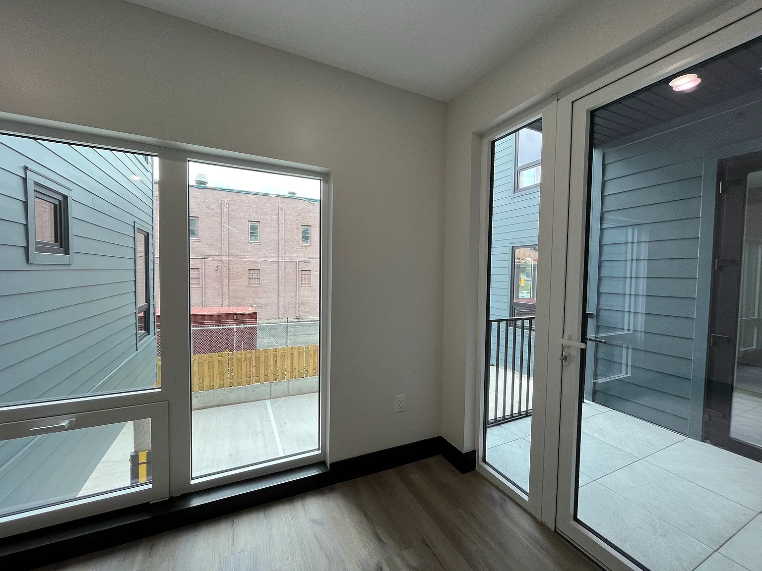 1 bed, 701 sqft, $2,300 — Photo 2