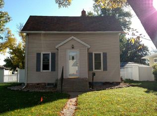 1214 4th Ave NE, Jamestown, ND 58401