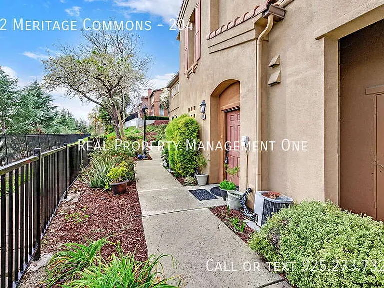 32 Meritage Cmn #204 — Photo 33
