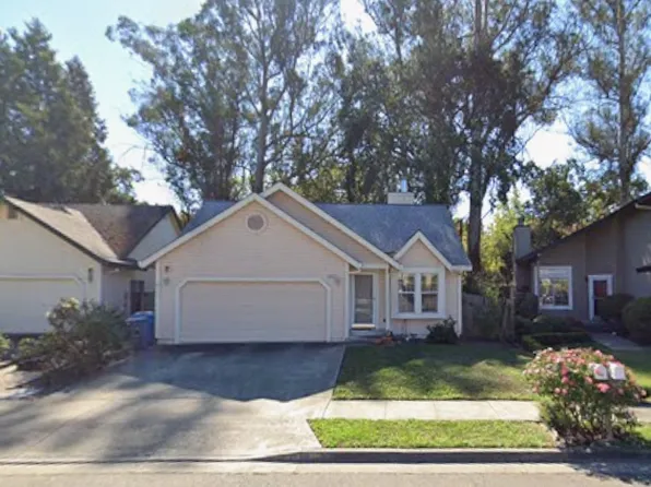 5082 Charmian Dr, Santa Rosa, CA 95409