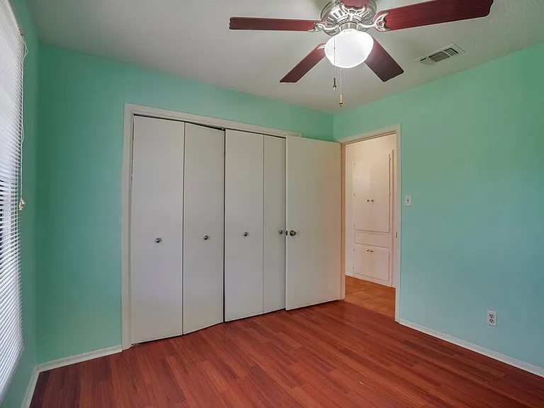 506 E Palm Valley Blvd — Photo 11