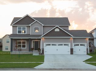 2130 SE Parkview Crossing Dr, Waukee, IA 50263