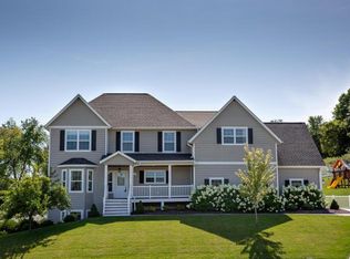 819 Summers Day Ln, Onalaska, WI 54650