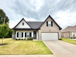 8739 Kennesaw Dr E, Millington, TN 38053