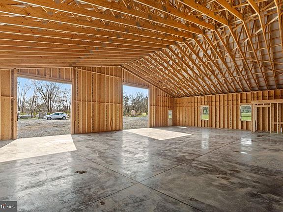 5th image of 130 Lacey Spring Rd