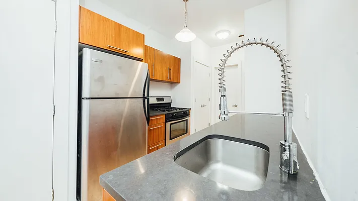 Rented by Nooklyn NYC LLC | media 17