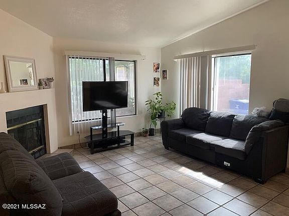 3rd image of 2424 N Palo Hacha Dr