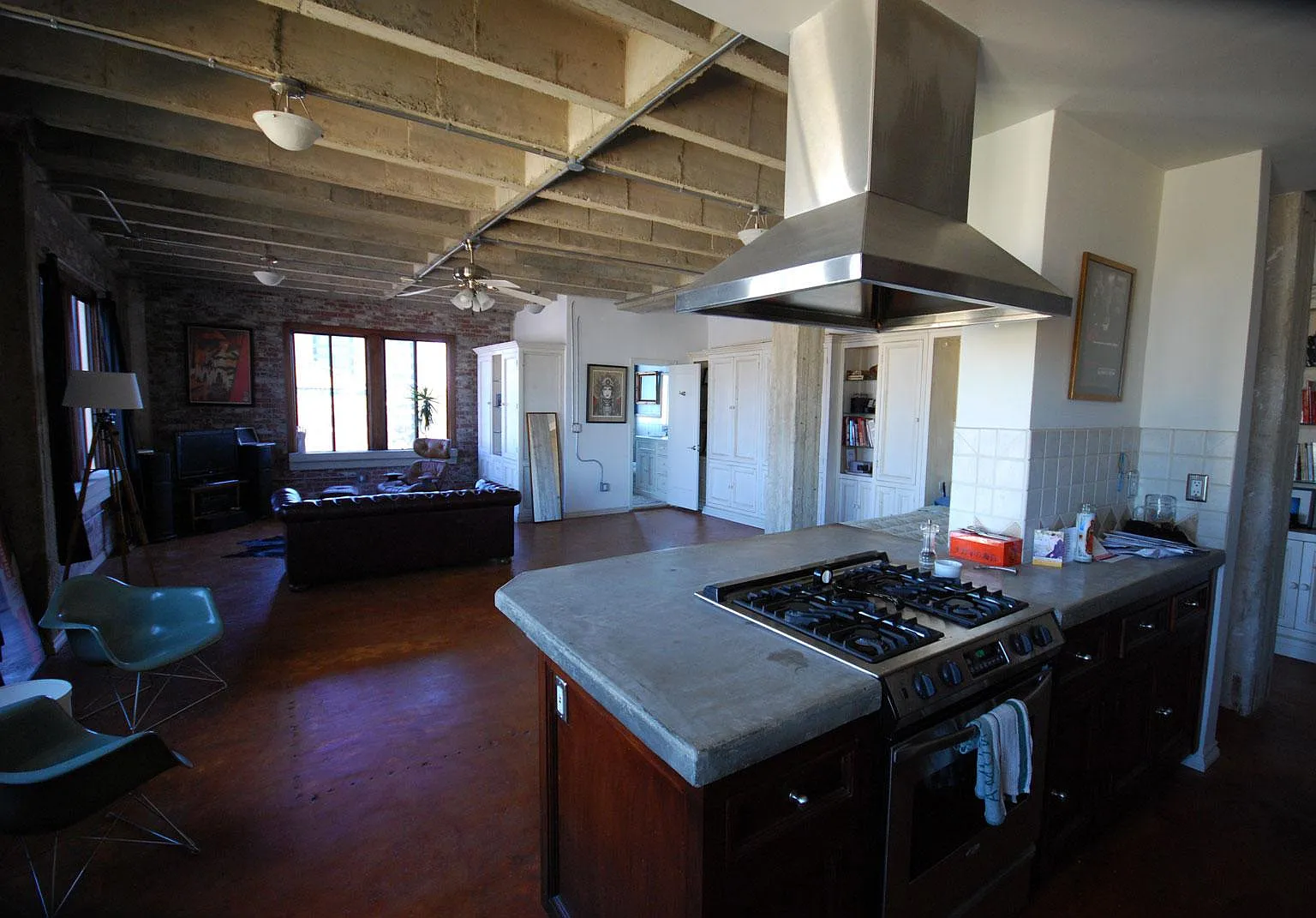 Studio, 782 sqft, $1,950 — Photo 1