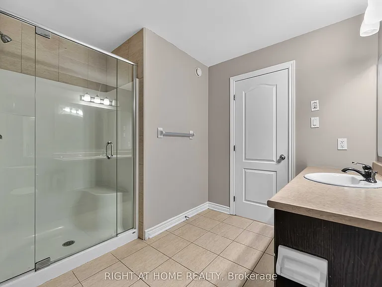 628 Moorpark Ave — Photo 11
