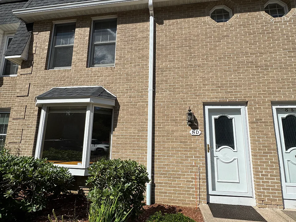 8 Mansion Woods Dr #D