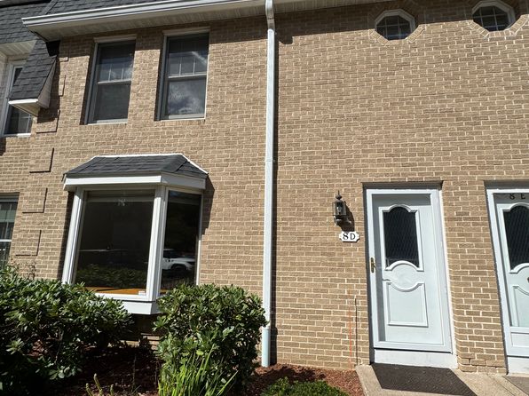8 Mansion Woods Dr #D