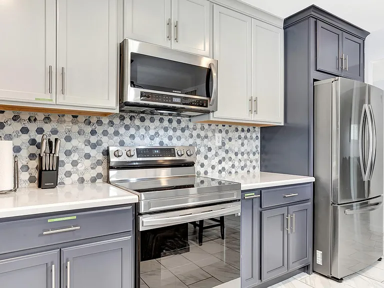 1524 E Broadmor Dr — Photo 13