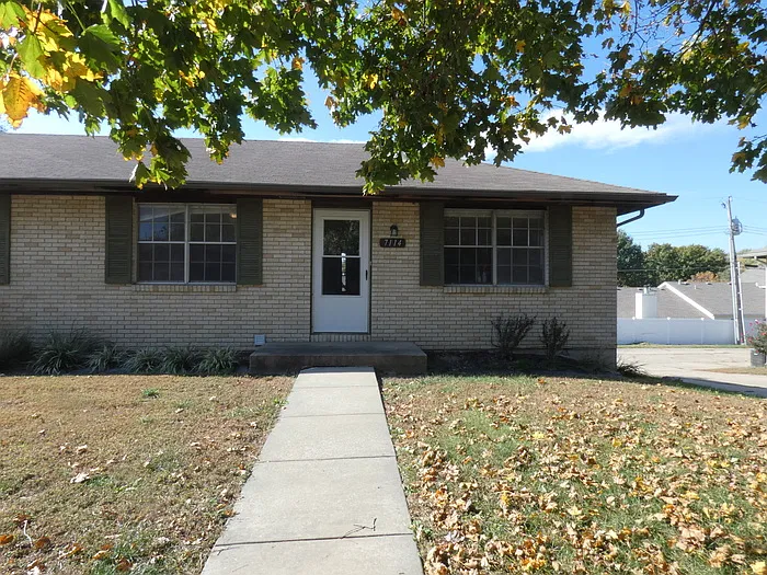 2 bed, 2.0 bath, 780 sqft, $1,425 — Photo 1