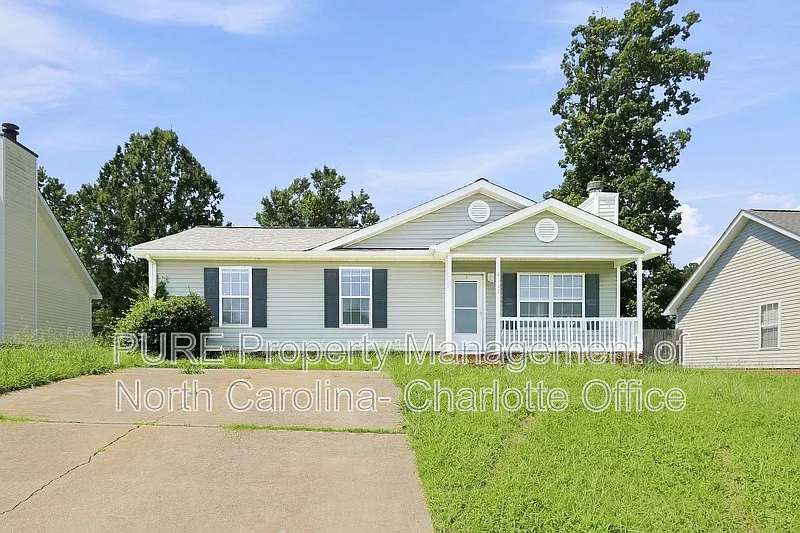 3 bed, 2.0 bath, 1150 sqft, $1,650 — Photo 2