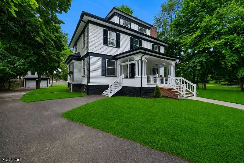1st image of 60 Stanley Rd