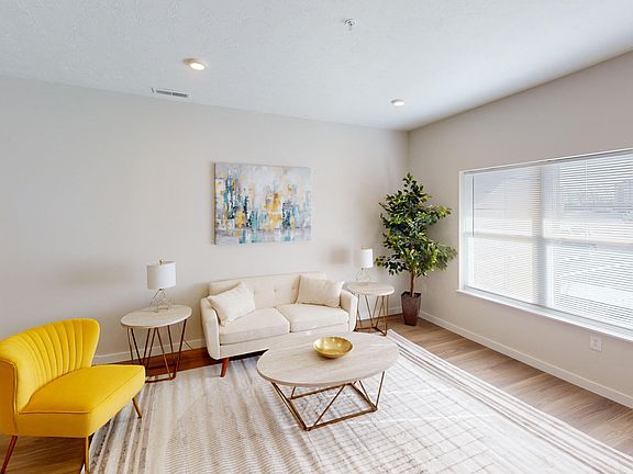 4th image of 9906 Runway Dr #C204