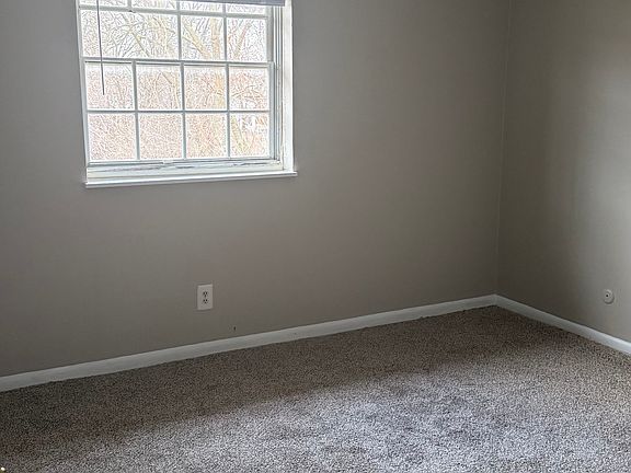 5th image of 4423 Duxbury Ln APT 127