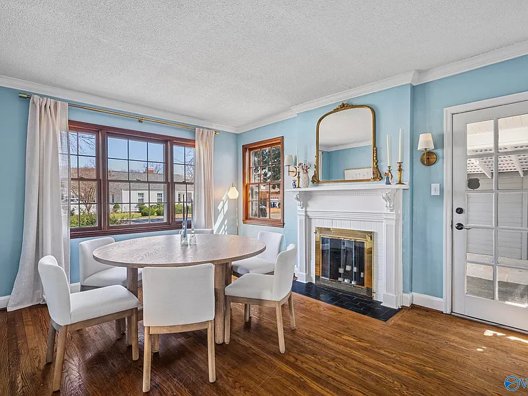 2706 Overton Rd SW — Photo 3
