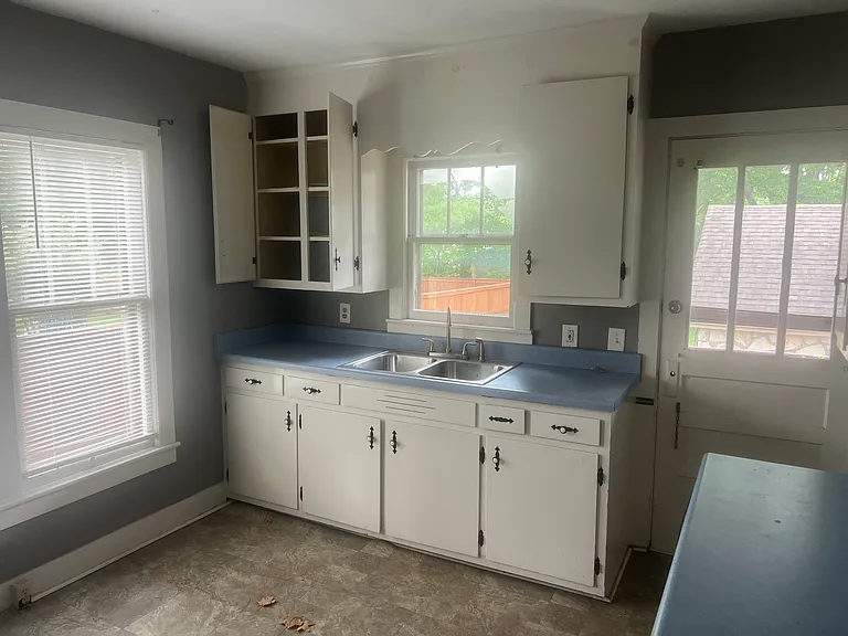 1625 Catherine Dr — Photo 15