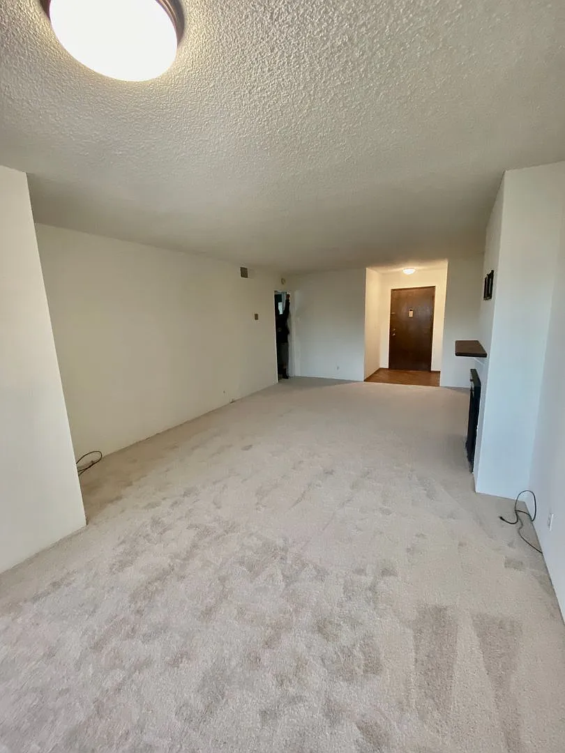 Beautiful 1 Bedroom Condo With An Amazing View In Gated Community — Photo 4
