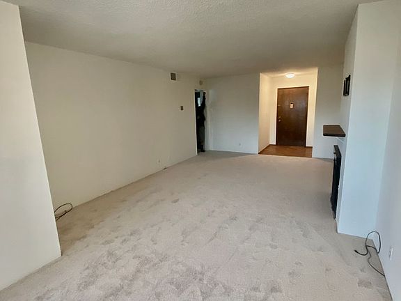4th image of 14315 Summertime Ln