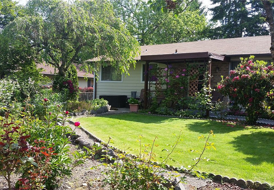 1st image of 16105 14th Ave E