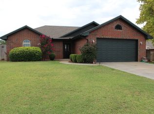 130 E Bonita Dr, Elk City, OK 73644