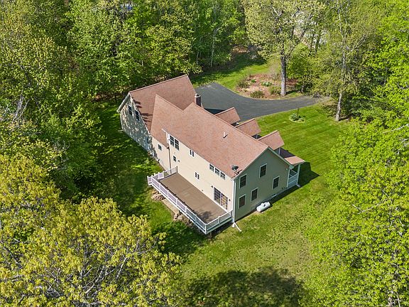 5th image of 43 Payeur Circle