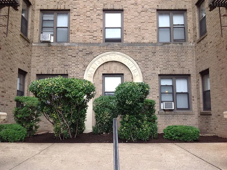 Palisades Towers — Photo 34