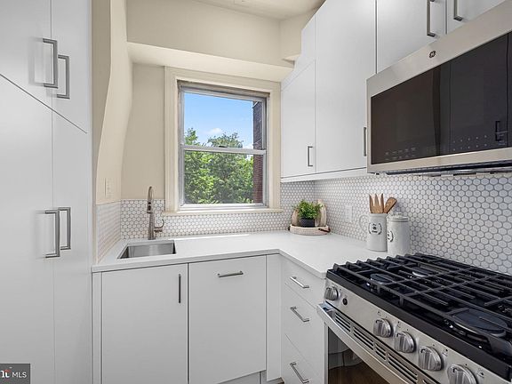 2nd image of 2500 Q St NW APT 410