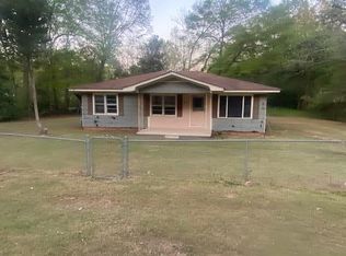 2019 N 3rd Ave, Laurel, MS 39440