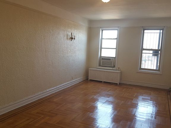 4th image of 451 Clinton Ave APT 4E