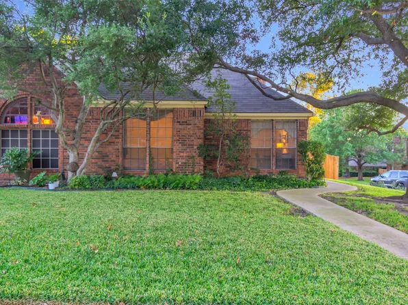 9224 Highedge Cir, Dallas, TX 75238