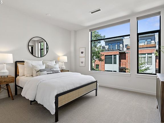 3rd image of 1688 NW Riverscape St