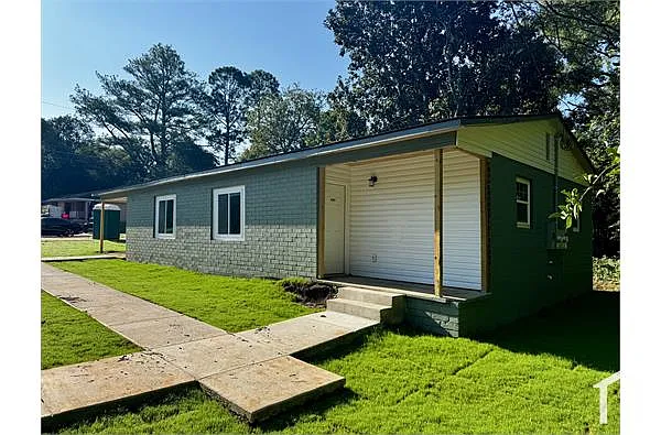 Building Photo - 4307 Marion Ave #4307