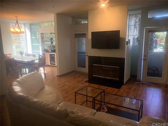 3rd image of 5350 White Oak Ave APT 203