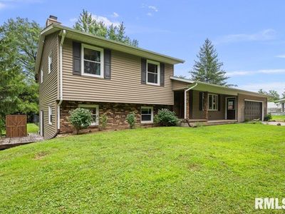 630 Hillandale Dr, Morrison, IL, 61270