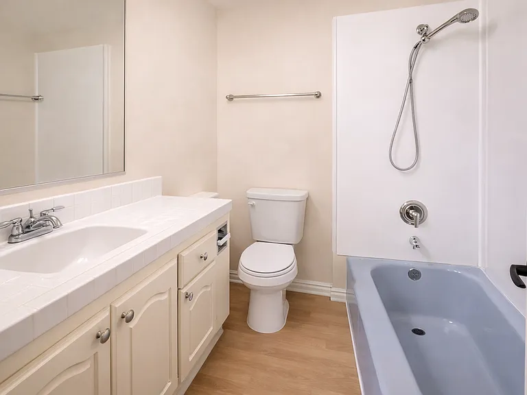 503 S La Fayette Park Pl #104 — Photo 6