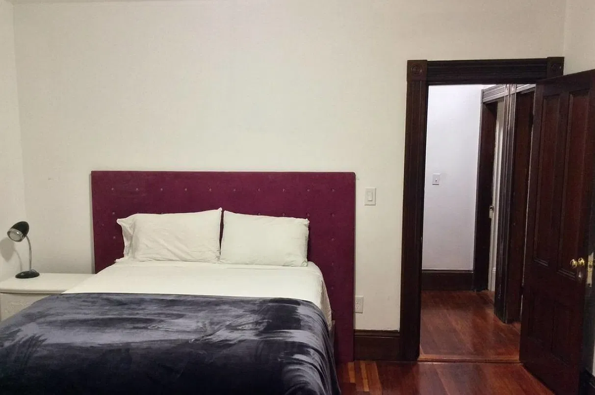 8 bed, 2150 sqft, $10,000 — Photo 3