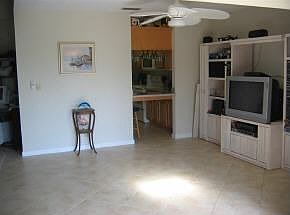 3rd image of 524 Majorca Ct