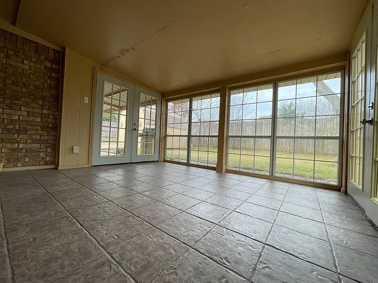 1928 Big Bend Dr — Photo 25