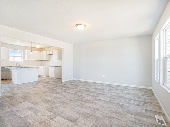5th image of 2748 Blooming Bud Ln
