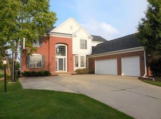 7111 Crystal View Dr SE, Caledonia, MI 49316