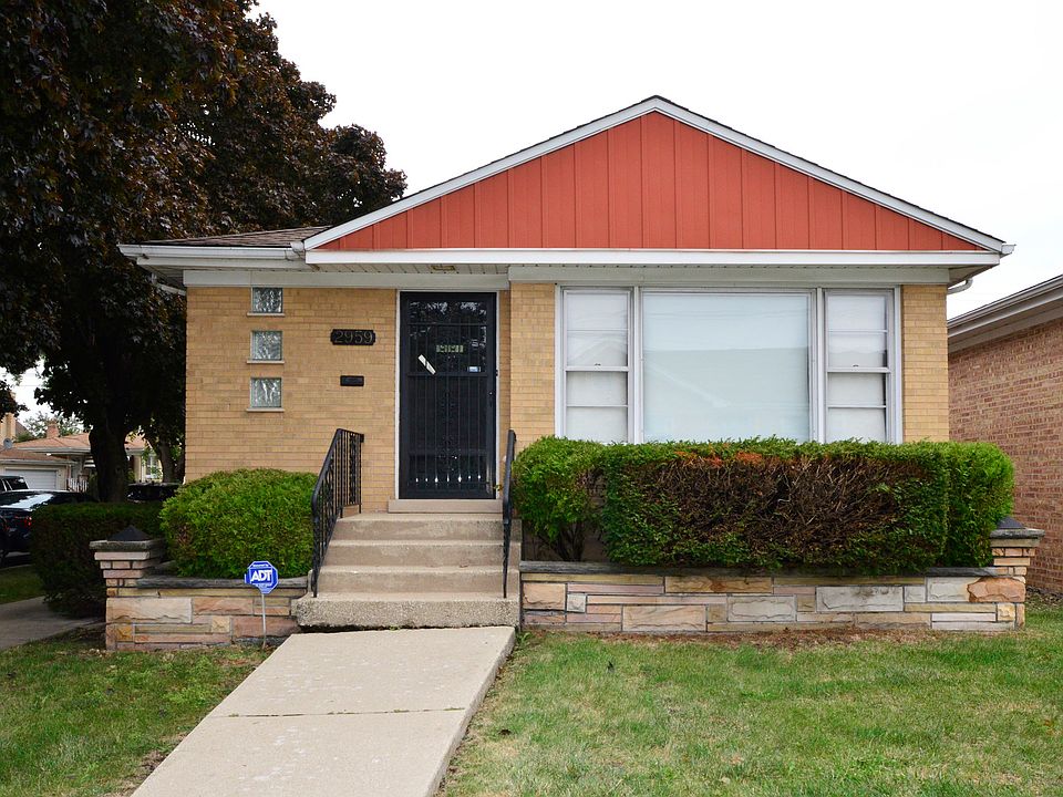 1st image of 2959 N Nashville Ave