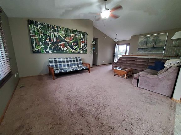 3rd image of 1001 2nd St