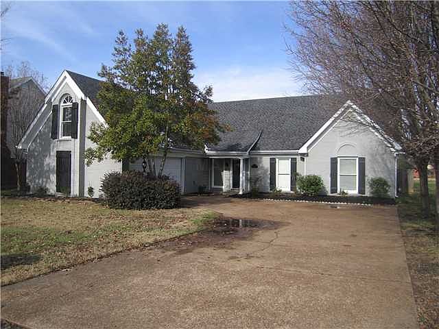 1st image of 8174 Creekside Cir S