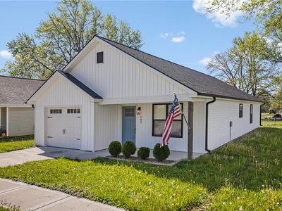 502 E Arthur St, Hamilton, MO, 64644