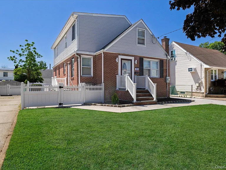 191 Raff Ave — Photo 1